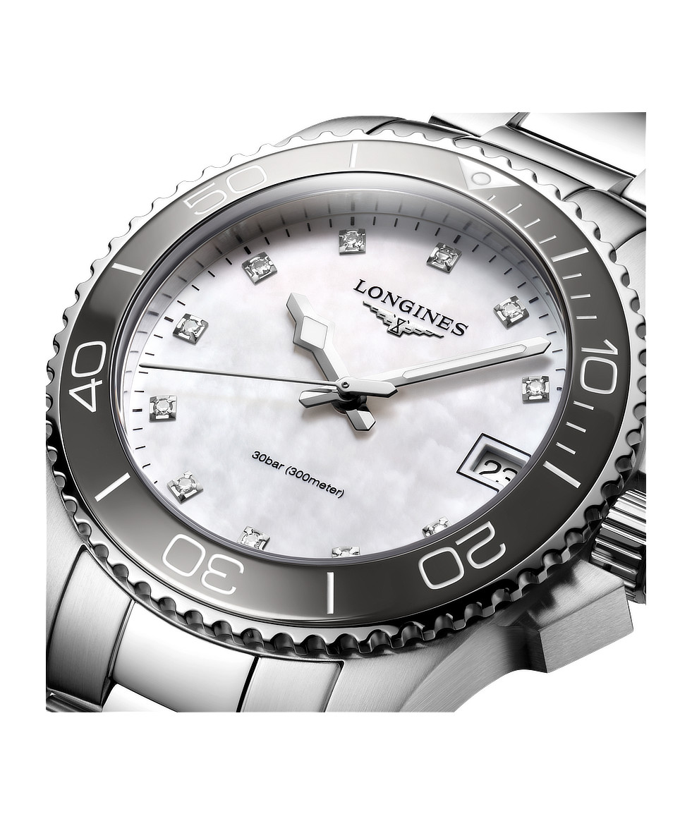 Longines Hydroconquest 32mm Madreperla e Diamanti Lunetta Ceramica Acciaio Quarzo L3.370.4.87.6 | 32 mm 37638 - Longines Hydroconquest 32mm Madreperla e Diamanti Lunetta Ceramica Acciaio Quarzo